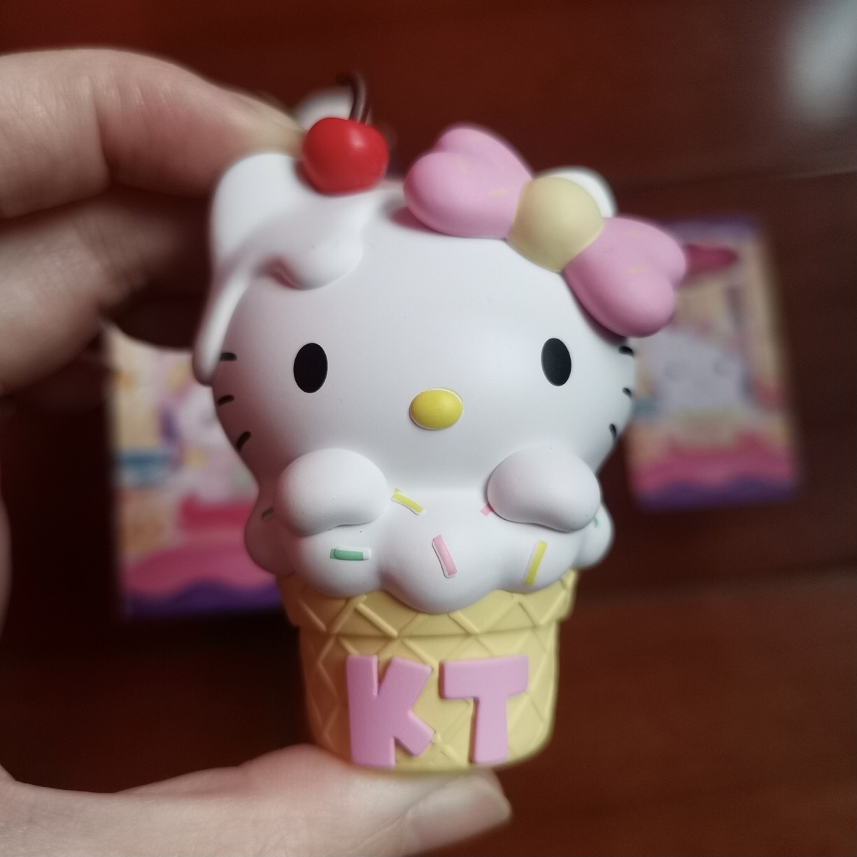 pop mart x hello kitty