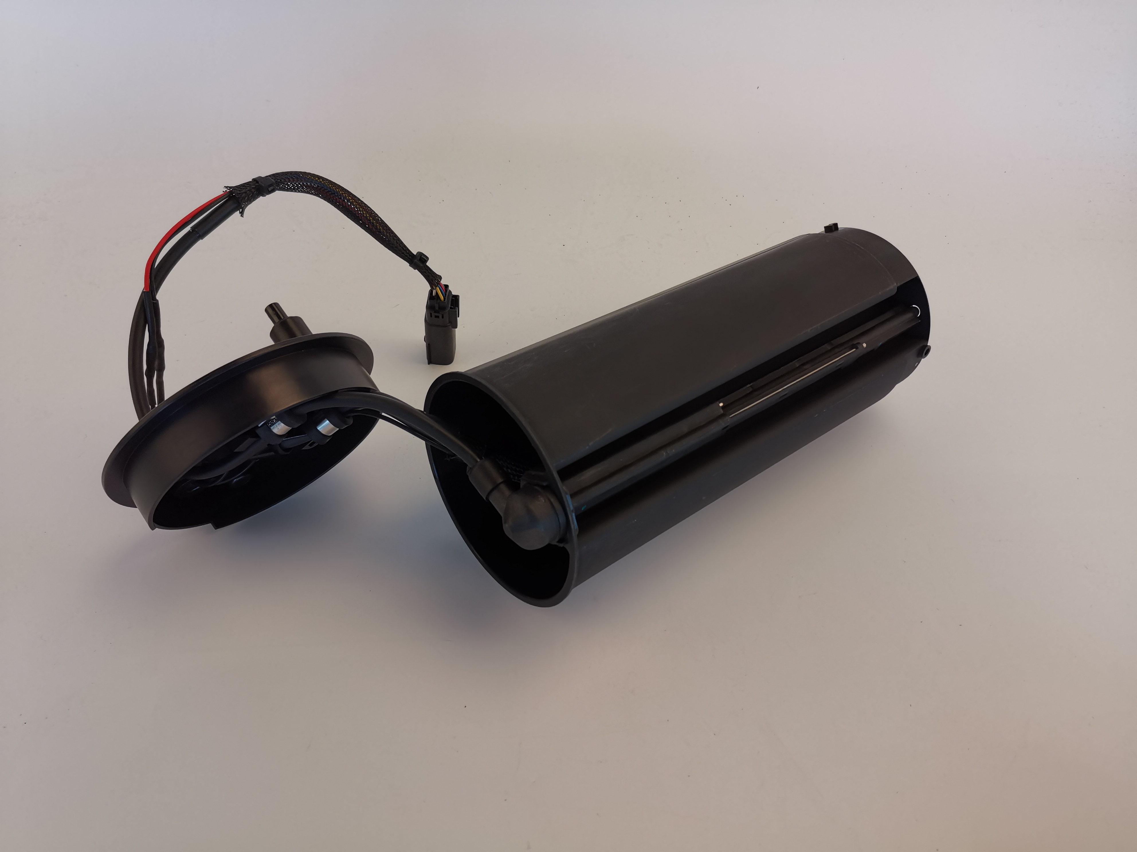 Diesel Exhaust Fluid DEF Heater for 20112016 Ford F250 F350 6.7L